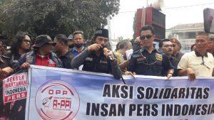 Ini Tuntutan Aksi Wartawan di Pemkab KarawangPelaku Masih Belum Ditahan, Aksi Berlanjut di Jakarta