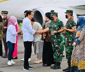 Danlantamal I Sambut Kedatangan Presiden RI Di Bandara Internasional Kualanamu