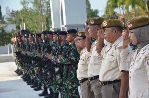 Danlanal Dumai Pimpin Upacara Bendera Merah Putih