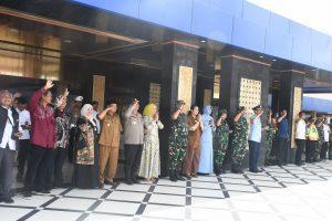 Komandan Lanal Bandung Bersama Unsur Forkopimda Lepas Keberangkatan Presiden RI Usai Laksanakan Kunker Di Wilayah Jawa Barat