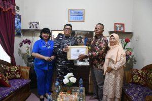 Sambut HUT Ke-18 Lanal TBA, Komandan Pangkalan TNI AL Tanjung Balai Asahan Anjangsana Warakawuri dan Purnawirawan