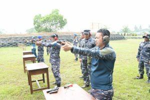 Asah Naluri Tempur, Prajurit Lanal Palembang Laksanakan Latihan Menembak Triwulan I