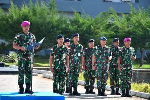 Aspotmar Danlantamal XII Pimpin Upacara Hari Senin di Mako Lantamal XII