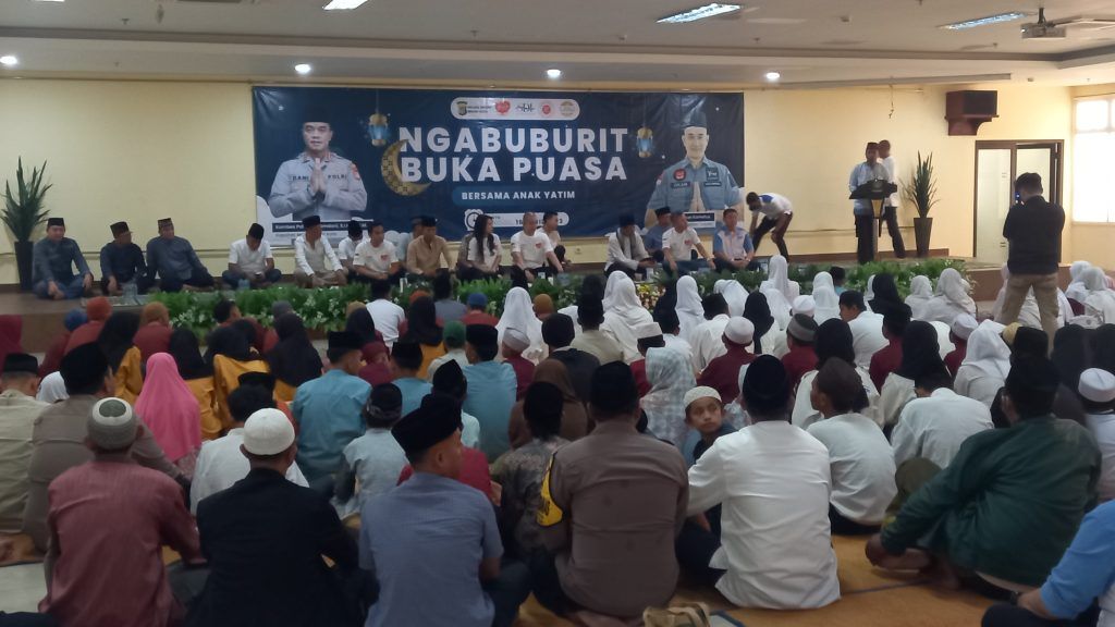 NGABUBURIT BUKA PUASA ANAK YATIM BERSAMA POLRES METRO BEKASI KOTA
