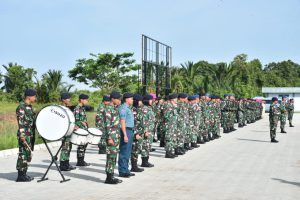 Danlanal Bandung Pimpin Upacara Bendera dan Kenaikan Pangkat Bintara, Tamtama serta PNS Lanal Bandung