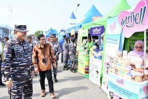 Pembagian Paket Lebaran dan Bazar Murah Di Lantamal I Belawan Diserbu Pengunjung