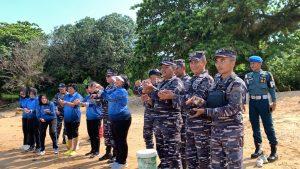 TNI AL Lanal TBA Lepaskan Tukik di Perairan Pulau Jemur