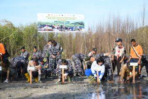 TNI AL Lanal TBA Sukseskan Penanaman Mangrove Jajaran TNI Serentak Seluruh Indonesia