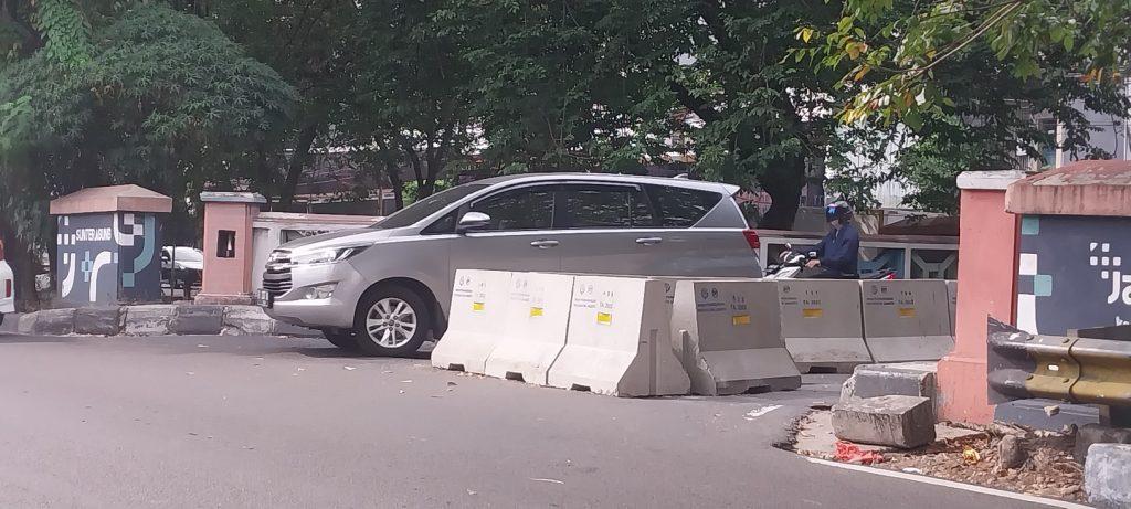 Putaran Balik Jl. Danau Sunter Utara Dalam Uji Coba Ditutup, Tunai Protes Warga, Ketua RW dan Tokoh Masyarakat