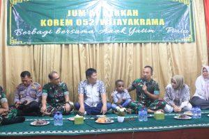 Jumat Berkah, Danrem 052/Wkr Berikan Bantuan Kepada Yayasan Pondok Kasih Karunia Agape