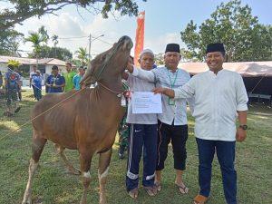 Lanal Bintan Selenggarakan Sholat Idul Adha 1444 H / 2023 M Bersama Lapisan Masyarakat Bintan Utara dan Jajaran TNI AL di Tanjung Uban