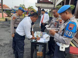 Kasipropam Polres Jepara Jawa Tengah Lakukan Sosialisasi Nomor Hotline Buat Aduan Masyarakat