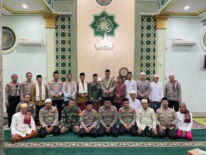 Polda Metro Giat SULING Serta Bagikan 100 Paket Sembako Kepada Korban Kebakaran Kel Menteng Atas