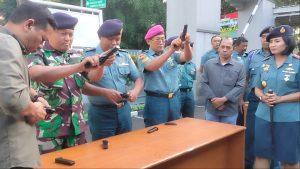 Tingkatkan Profesionalisme, Prajurit Lanal Bandung Laksanakan Latihan Bongkar Pasang Senjata