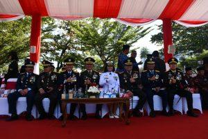 Komandan Lanal Bandung Ikuti Upacara Penurunan Bendera Merah Putih Dalam Rangka Peringatan Hut Ke-78 Kemerdekaan Republik Indonesia Tingkat Provinsi Jawa Barat Tahun 2023