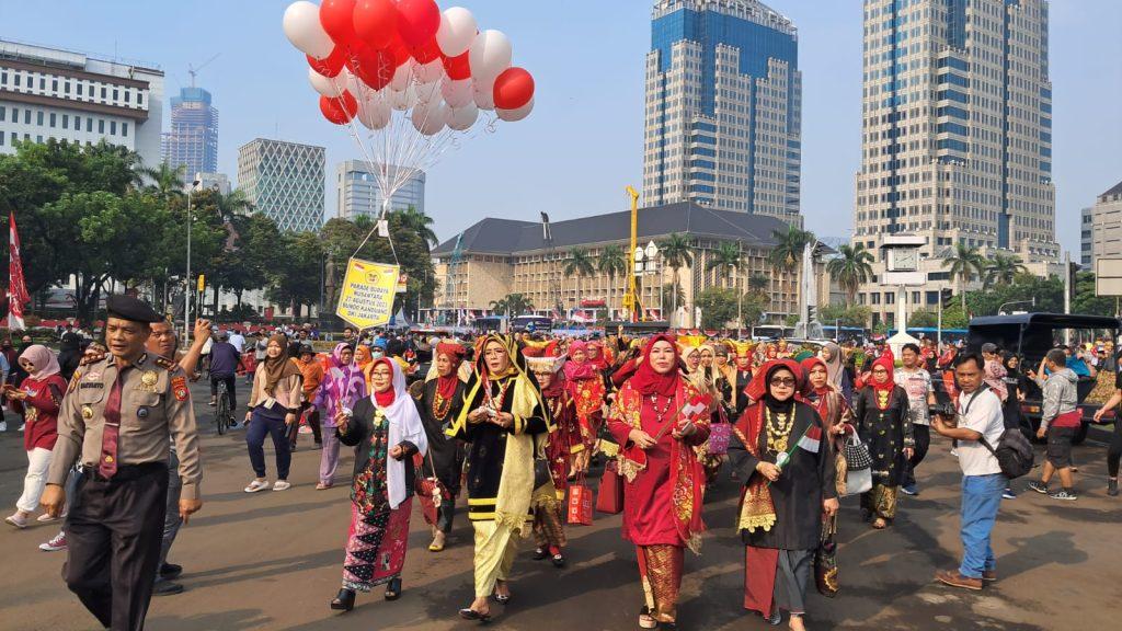 Ratusan Peserta Ikuti Parade Nusantara