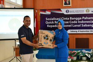 Personel Lanal Sabang dan Jalasenastri Cabang 3 Korcab I DJA I Terima Sosialisasi Cinta Bangga Paham Rupiah dan Quick Response Code Indonesian Standard Dari Bank Indonesia