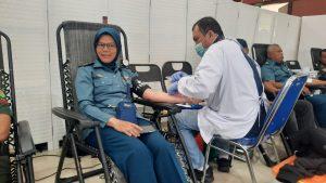 Komandan Beserta Personel Lanal Bandung Ikuti Olahraga Bersama Serta Donor Darah TNI-Polri Dalam Rangka HUT Ke-78 TNI Tahun 2023