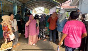 Sambut HUT Ke-78 TNI, Lanal Banjarmasin Gelar Bazar Murah