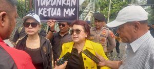 Polisi Hadang Massa Yang Akan Gelar Aksi di MK