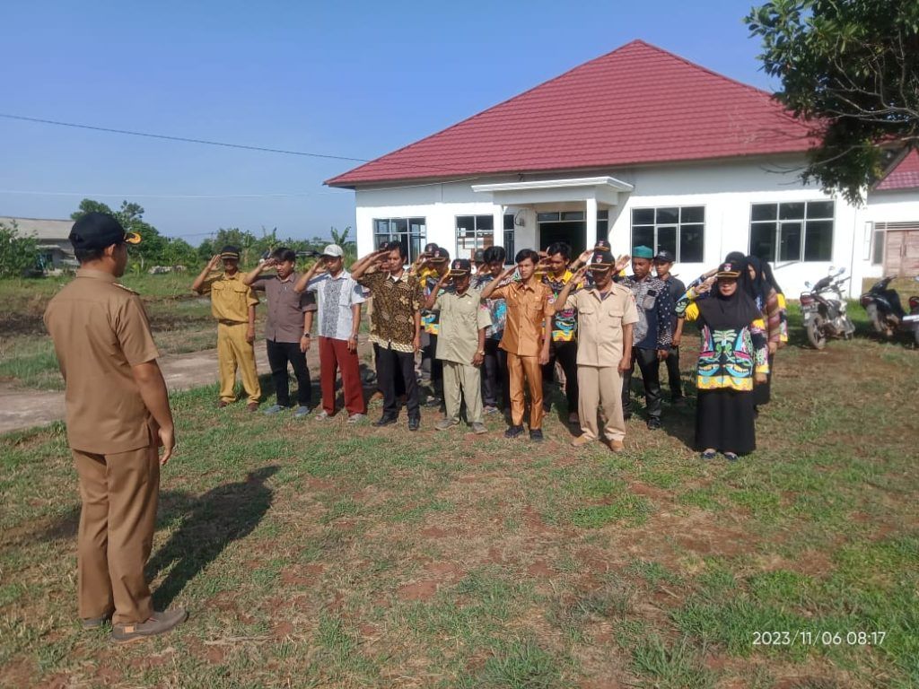Pemdes Desa Sungai Cambai  Mengadakan Apel pagi Senin