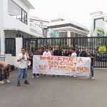 Diduga Preman Suruhan Mantan Bupati Kolaka Utara Rusda Mahmud dan Direktur PT. Mining Maju, Alki Sanagri Tetap Demonstrasi