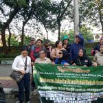 Wartawan Jakarta Utara Peduli Bersama Komunitas Family Max Jakarta Berbagi Takjil di Rawa Badak Selatan