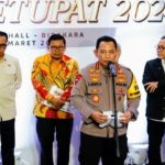 Kapolda Jatim Berangkatkan 50.789 Paket Bantuan Kemanusiaan untuk Warga Terdampak Banjir Jateng