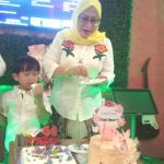 Merayakan Hari lahir  bendahara Balai Wartawan