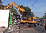 Catatan Untuk Mendagri dan Kepala Daerah, Ketum KERIS & APKLI-P: Tak Tepat Tertibkan PKL Dengan Pembongkaran Perusakan Bangunan