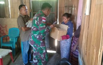 Pos Oepoli Sungai Satgas Yonkav 6/Naga Karimata Berikan Perlengkapan Bayi Baru Lahir di Perbatasan