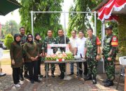 Pangdam Jaya didampingi Dandim 0501/JP, Potong Tumpeng Merayakan HUT RI Ke-79 di Posko Kodim 0501/JP
