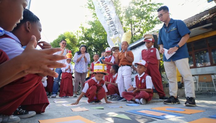 DI MOMEN HARI ANAK NASIONAL, PETROKIMIA GRESIK BERBAGI MIMPI & INSPIRASI UNTUK PELAJAR SD SEKITAR PERUSAHAAN