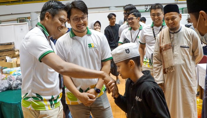 PERINGATI HARI ANAK NASIONAL DAN HUT KE 52, PETROKIMIA GRESIK GELAR KHITANAN GRATIS UNTUK RATUSAN ANAK SEKITAR PERUSAHAAN