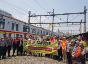 Polsek Pademangan : Sosialisasi Pencegahan dan Antisipasi Tawuran Bersama Warga di Pinggir Rel KA