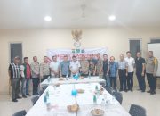 Ngopi Kamtibmas Polsek Kelapa Gading Bersama Warga di Kantor Sekretariat RW 06 Kel.Kelapa Gading Barat