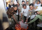 Kapolres Metro Jakut Hadiri Pemusnahan Kelebihan Surat Suara Pemilihan Gubernur dan Wakil Gubernur Provinsi DKI Jakarta Tahun 2024