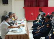 Ngopi Kamtibmas di RW.016 Kelapa Gading Timur: Jalin Kedekatan Warga dan Polri