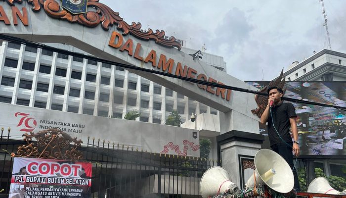 Kasus Pemukulan Terkesan Tak di Tindaklanjuti Kemendagri, Mahasiswa Kembali Unras, Kemendagri Bilang Telah Limpahkan Ke Inspektorat