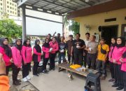 Bhayangkari Polsek Metro Menteng Melaksanakan Jumat Berkah Membagikan Nasi Siap Saji Kepada Yang Membutuhkan
