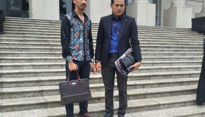 Rian Nasaru SH, Meminta Hakim MK Membatalkan Kemenangan Terkait Money Politic di Kab. Gorontalo