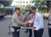 Kapolda Metro Berikan Penghargaan Kepada 14 Personel Berprestasi