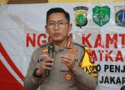 Kapolres Metro Jakarta Utara “Ngopi Kamtibmas” di RW 09 Penjaringan, Ajak Warga Lebih Peduli Keamanan Lingkungan