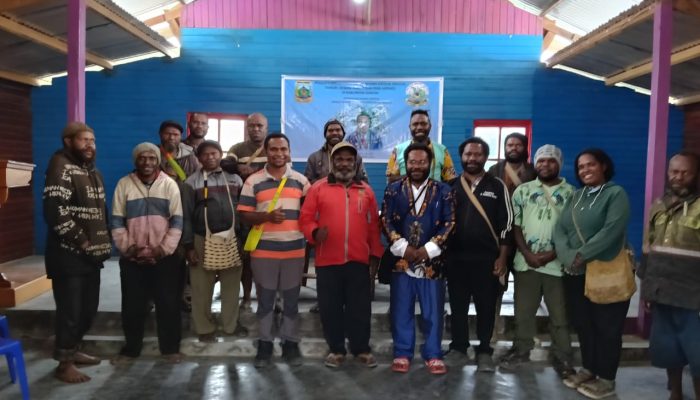 MRP PPT Pokja Agama, Yahya S.W. Iyai melaksanakan penjaringan aspirasi di kabupaten Dogiyai