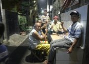 Malam Minggu Aman! Bhabinkamtibmas Galur Berkoordinasi dengan Ketua RT Cegah Potensi Kerawanan