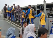 Lanal Bintan Dampingi Siswa/Siswi SLB Negeri 2 Tanjungpinang Kunjungi Kapal Perang