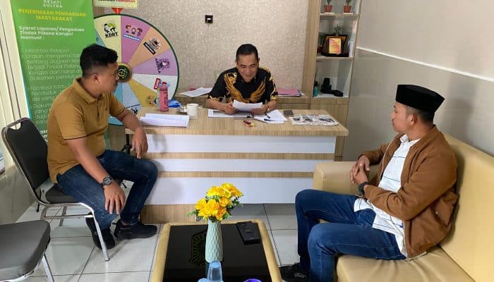 Geruduk Kejati, KAHIN Sultra Desak Penetapan Tersangka Dirut Perusda Kolaka. Kasipenkum: Ini Jadi PR Kepala Kejati Baru