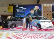 Volkswagen Kolaborasi dengan frank green & Filosofi Kopi Hadirkan Gaya Hidup Berkelanjutan di GIIAS 2025