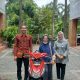 BRI Puri Niaga Serahkan Hadiah Simpedes Kepada Nasabah Setia