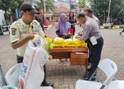 “Satlantas Polres Priok, Gelar Gerakan Pangan Murah, Bantu Warga Dapatkan Beras Murah”